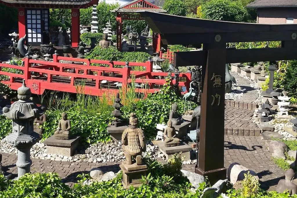 Asian Garden - Das Ferienhaus ローマル ゲストハウス